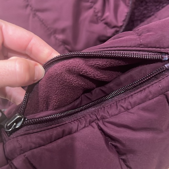 Banana Republic XS Vest with Hood and Fleece Lining // Plum - Picture 3 of 9